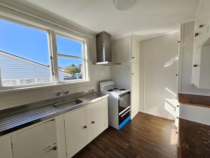 47 Kalingo Street, Waitangirua, Porirua - Carousel 2