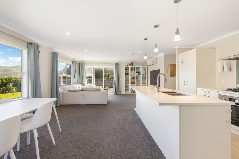 169 Waipounamu Drive, Kelson, Lower Hutt - Carousel 2