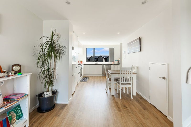 33 Hinonga Loop, Silverdale, Silverdale - Carousel 1