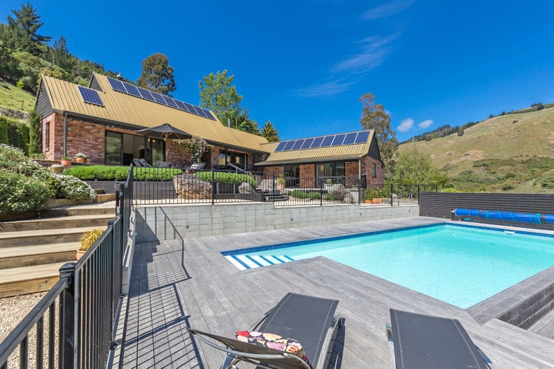 147 Bowenvale Avenue, Cashmere, Christchurch - Carousel 2