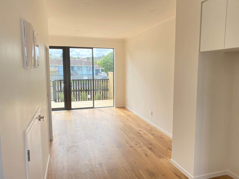 8/31 Mahalo Avenue, Wiri, Auckland - Carousel 2