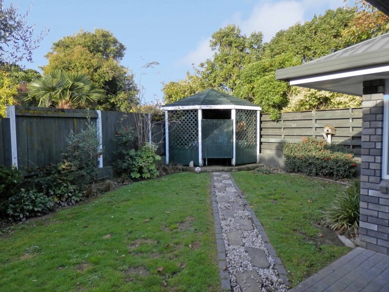 8 Astrid Court, Awapuni, Palmerston North - Carousel 2