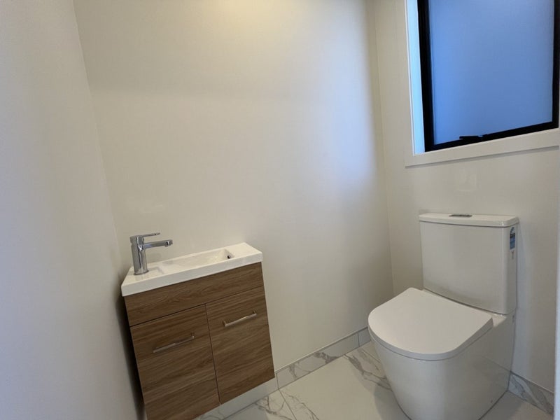 27 Dawnhaven Drive, Te Atatu Peninsula, Auckland - Carousel 14