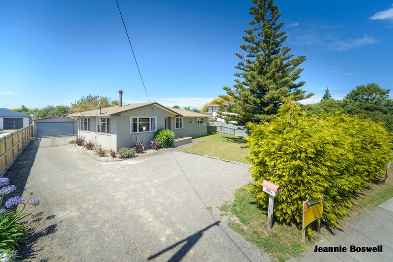 22C Roberts Line, Kelvin Grove, Palmerston North - Carousel 1