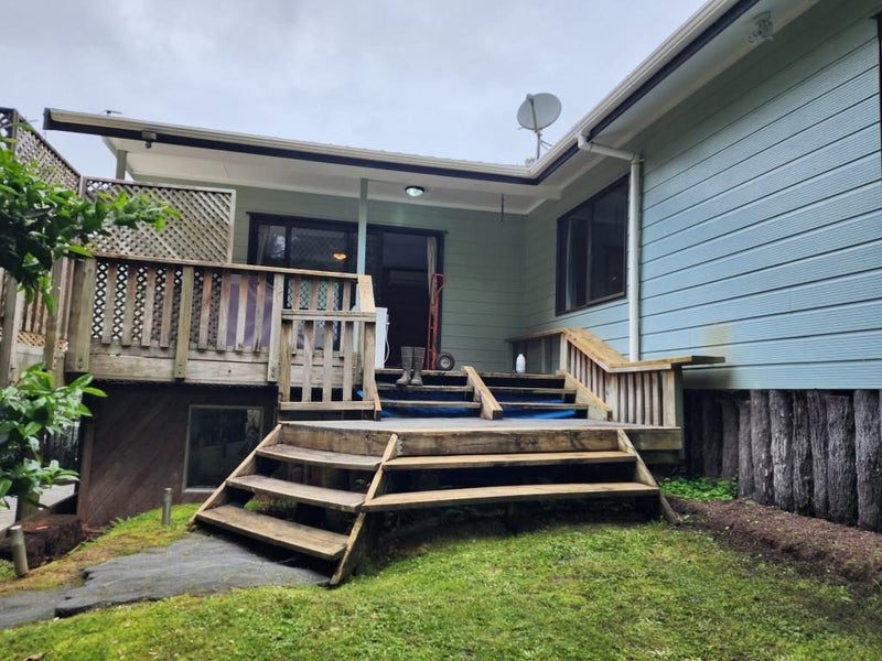 126 Laingholm Drive, Laingholm, Auckland - Carousel 2