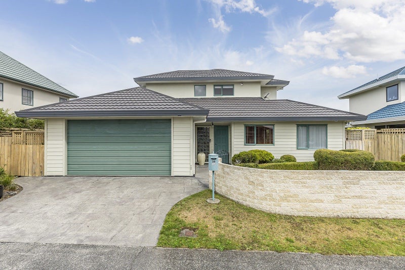 38 Landsdowne Terrace, Karori, Wellington - Carousel 1