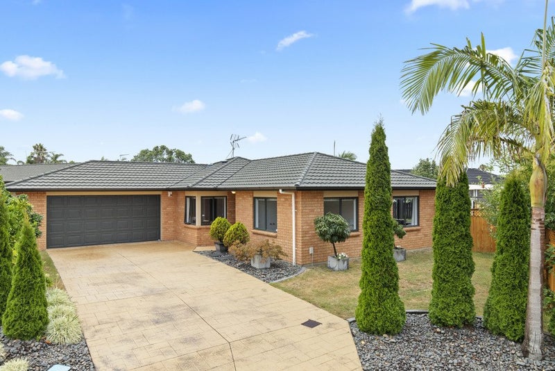 7 Halstead Place, Huntington Park, Auckland - Carousel 1