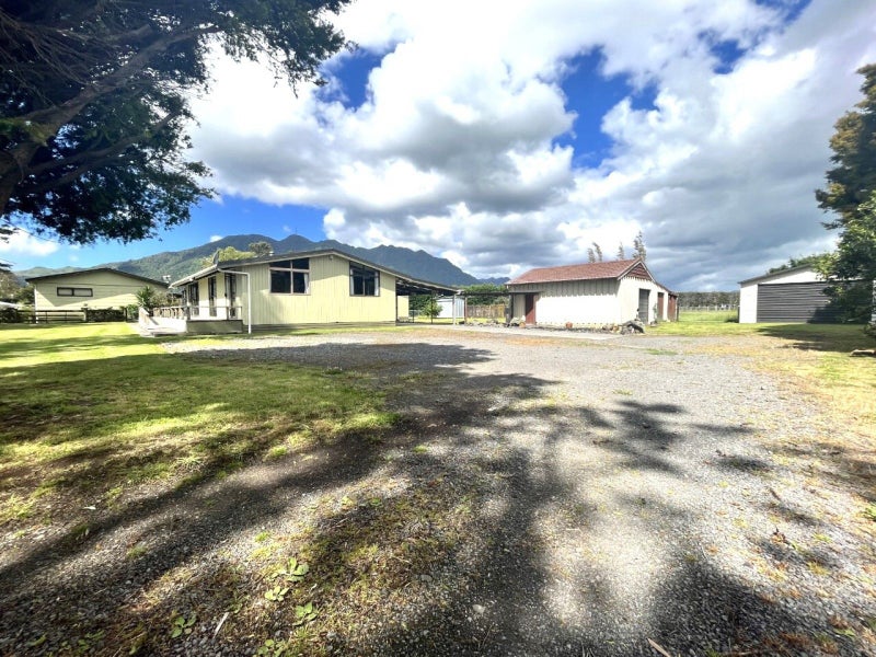 79/79A Gordon Avenue, Te Aroha, Te Aroha - Carousel 2