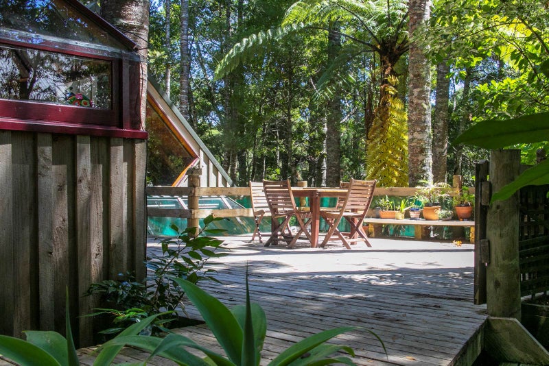 18 Brownie Road, Laingholm, Auckland - Carousel 1