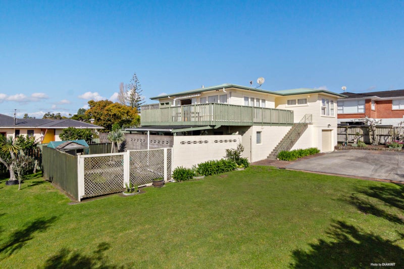 16 Letterkenny Place, Blockhouse Bay, Auckland - Carousel 2