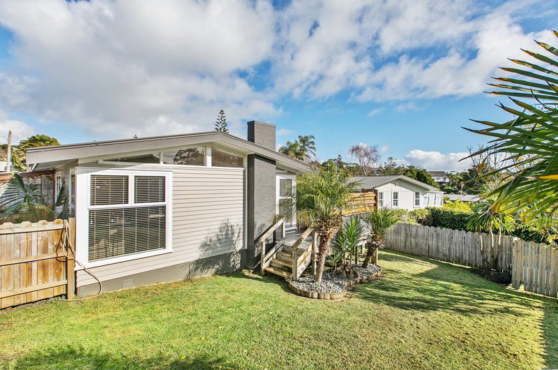14 Robbies Road, Shelly Park, Auckland - Carousel 26