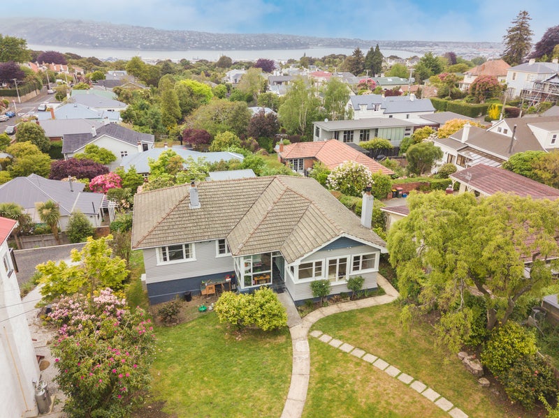 17 Maheno Street, Maori Hill, Dunedin - Carousel 1