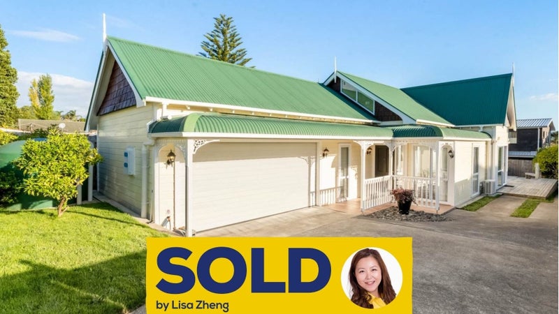 33B View Road, Henderson, Auckland - Carousel 1