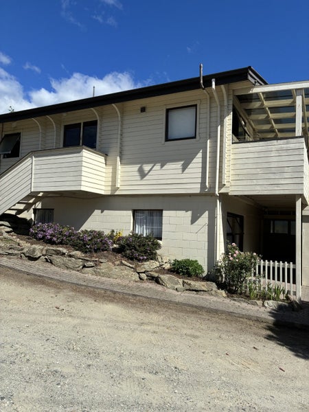 27 The Half Mile, Bridge Hill, Alexandra - Carousel 2