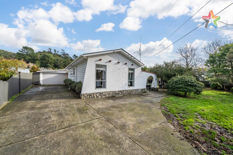3 Totara Street, WAINUIOMATA, LOWER HUTT - Carousel 1