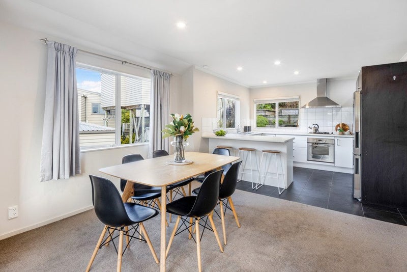 59 Glanmire Road, Newlands, Wellington - Carousel 2