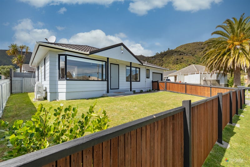 1/274 Waddington Drive, Naenae, Lower Hutt - Carousel 1
