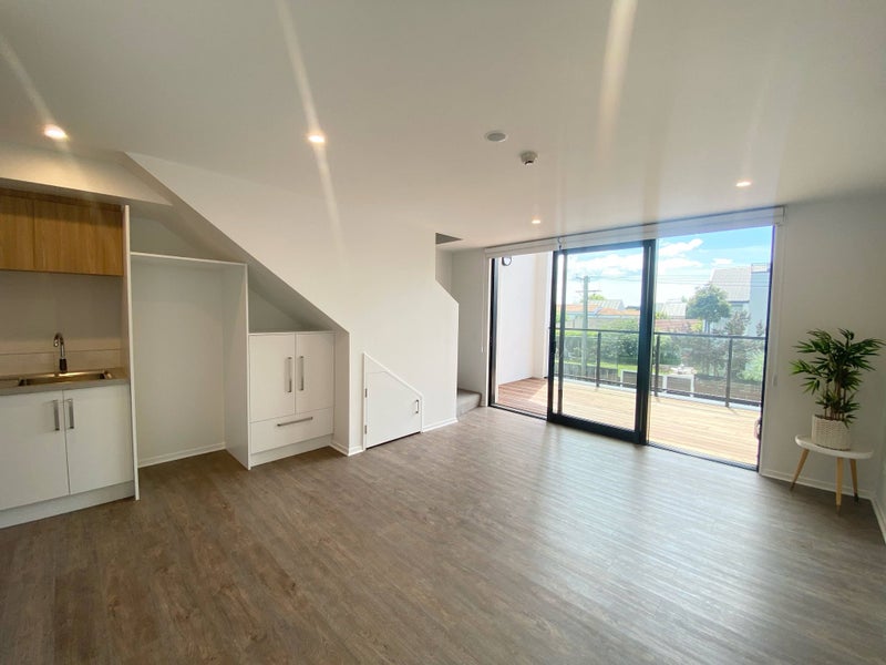 104/1 Hewitts Road, Merivale, Christchurch - Carousel 1