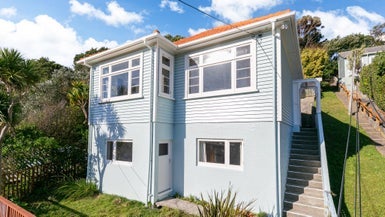 56 Totara Road, Miramar, Wellington - Carousel 1