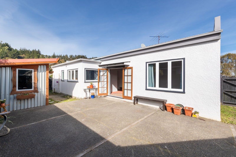 2/9 Mangaroa Hill Road, Maoribank, Upper Hutt - Carousel 1