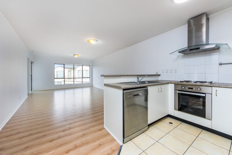 32/120 BEACH HAVEN RD, Beach Haven, Auckland - Carousel 2