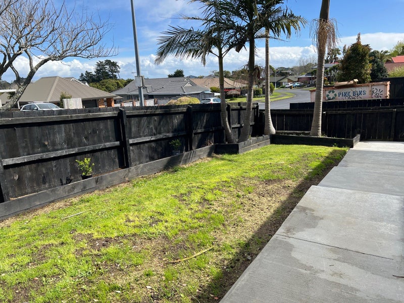 1/131 Botany Road, Botany Downs, Auckland - Carousel 2