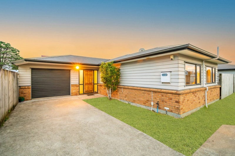 22B Vine Street, Mangere East, Auckland - Carousel 1