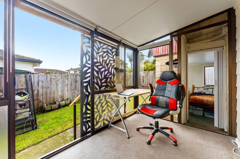 2/10 Silver Creek Road, Weymouth, Auckland - Carousel 22