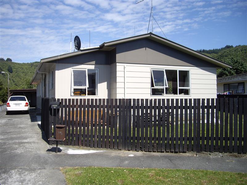16B Beryl Grove, Birchville, Upper Hutt - Carousel 1