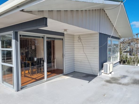 2/83 Rosamund Avenue, New Windsor, Auckland - Carousel 1