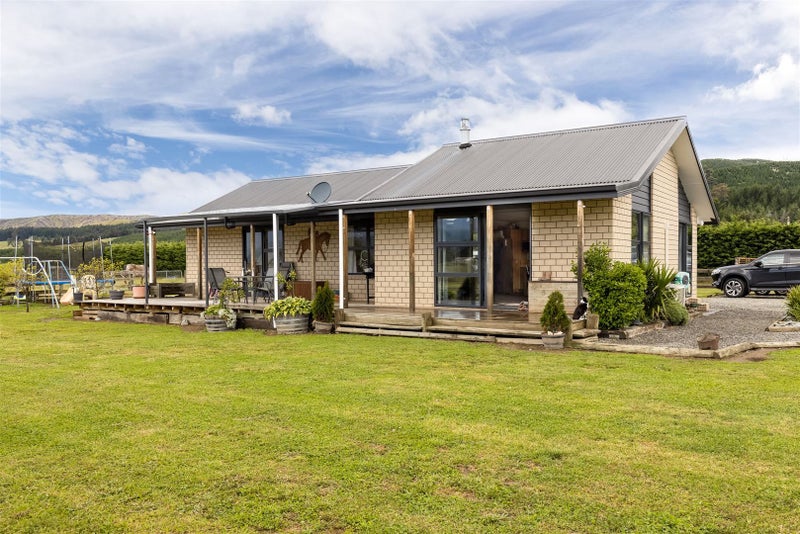 2611 State Highway 63, Blenheim - Carousel 1