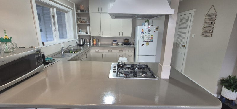 11 Miles Crescent, Newlands, Wellington - Carousel 2