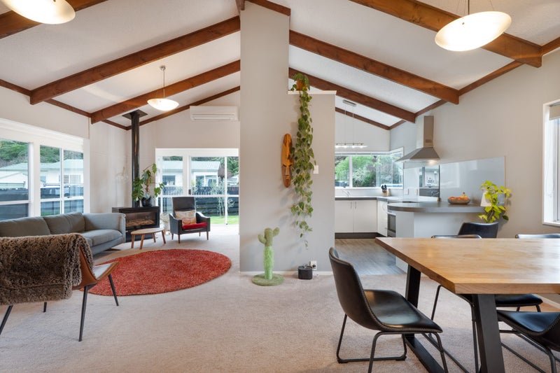 11 Tulsa Grove, Totara Park, Upper Hutt - Carousel 2