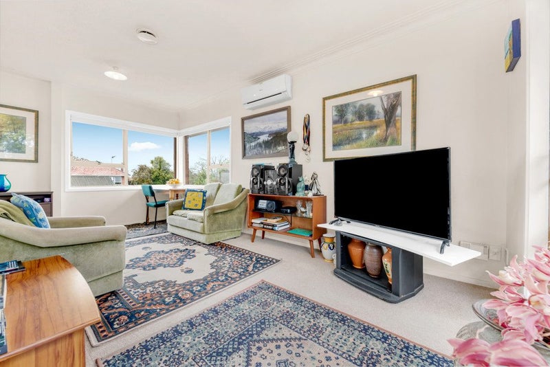 21A Howe Street, Howick, Auckland - Carousel 1