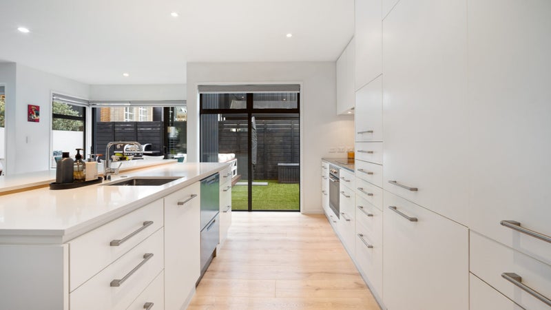 992A Colombo Street, St Albans, Christchurch - Carousel 2