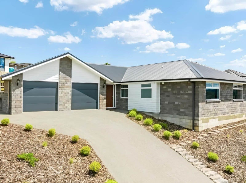 39 Pebble Beach Boulevard, Kamo, Whangarei - Carousel 1