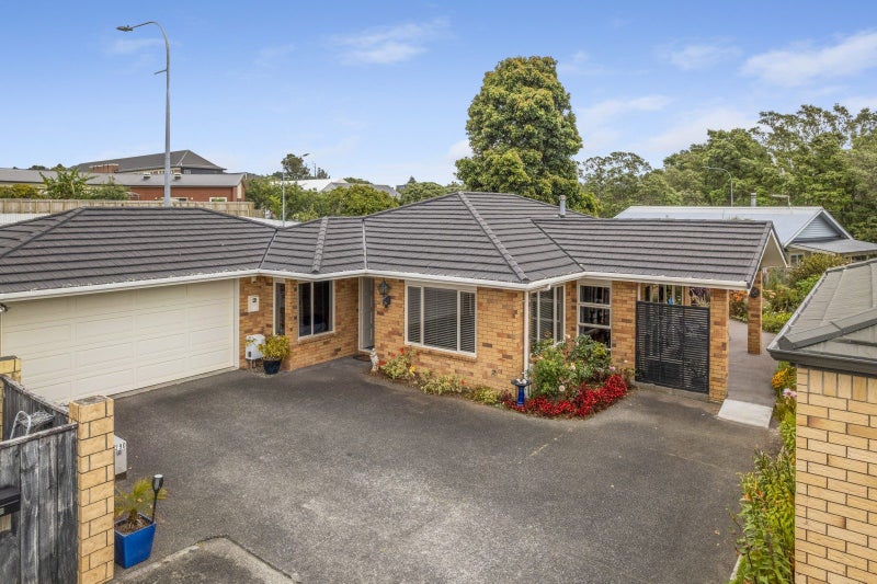 29D Baring Terrace, Strandon, New Plymouth - Carousel 2