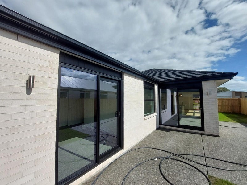 14 John Gibb Street, Belfast, Christchurch - Carousel 12