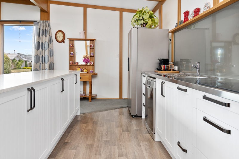 15 Mustang Alley, Burleigh, Blenheim - Carousel 2