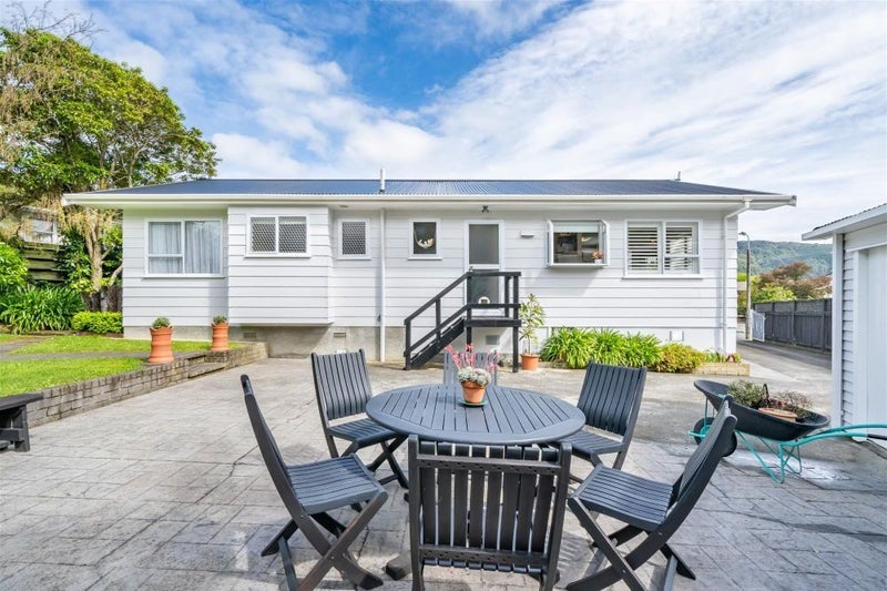 89 Field Street, Silverstream, Upper Hutt - Carousel 2