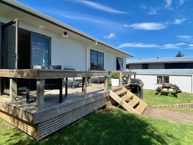 12 Sunset Drive, Te Puke - Carousel 2