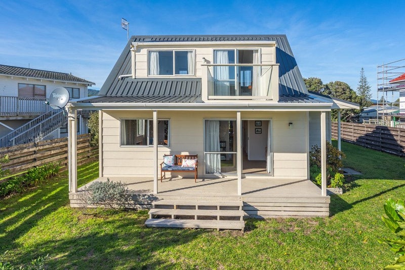114 Field Way, Waikanae Beach, Waikanae - Carousel 2