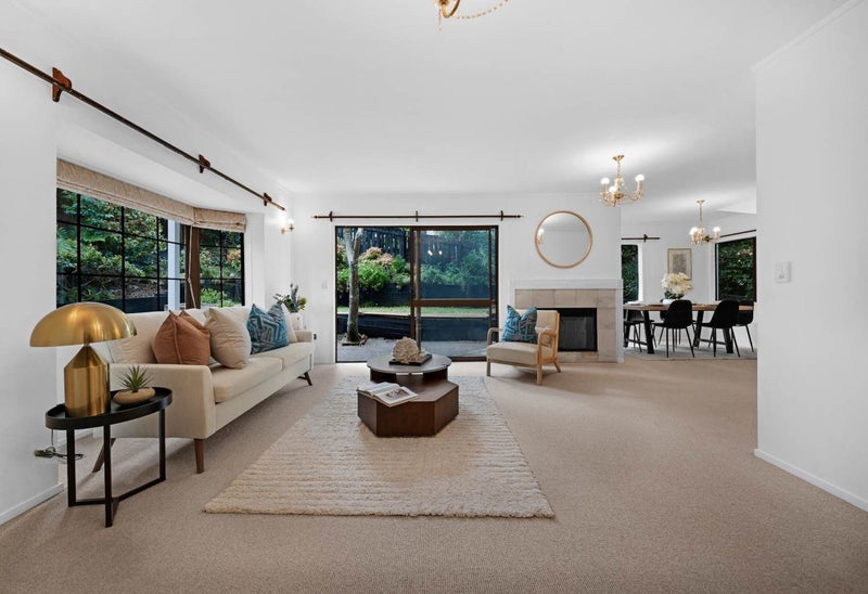 2/15 Micawber Place, Mellons Bay, Auckland - Carousel 2
