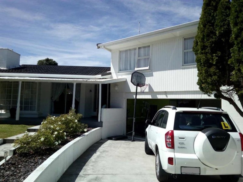 23 Guinness Crescent, Ilam, Christchurch - Carousel 1