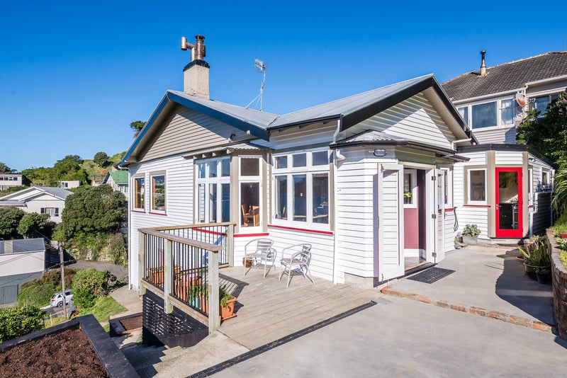 10 Hungerford Road, Lyall Bay, Wellington - Carousel 2