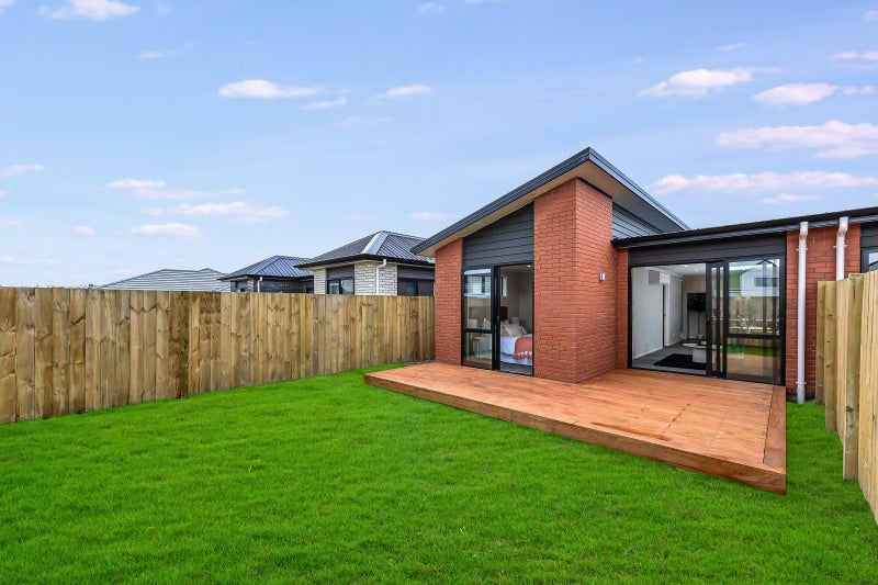 1/6 Tiro Place, Rototuna North, Hamilton - Carousel 2