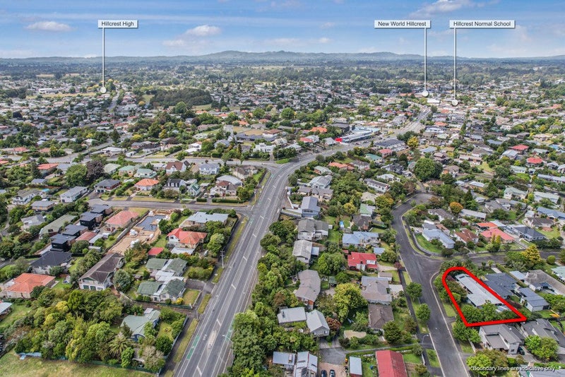 22 Bretton Terrace, Hillcrest, Hamilton - Carousel 27