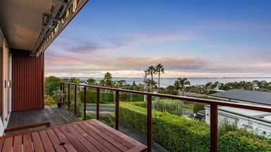 2/36 Park Rise, Campbells Bay, Auckland - Carousel 1