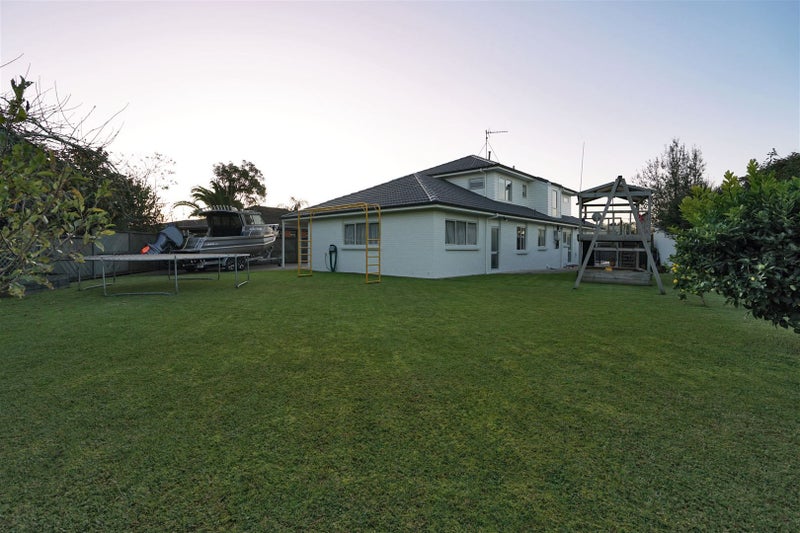 16 Harrowfield Drive, Harrowfield, Hamilton - Carousel 24