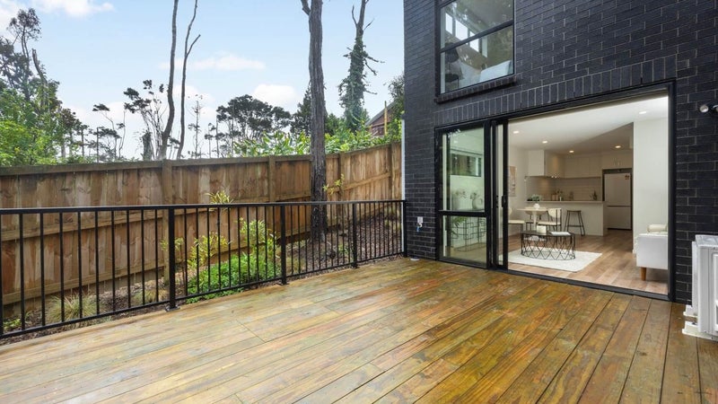 40 Tokai Place, Glen Eden, Auckland - Carousel 1